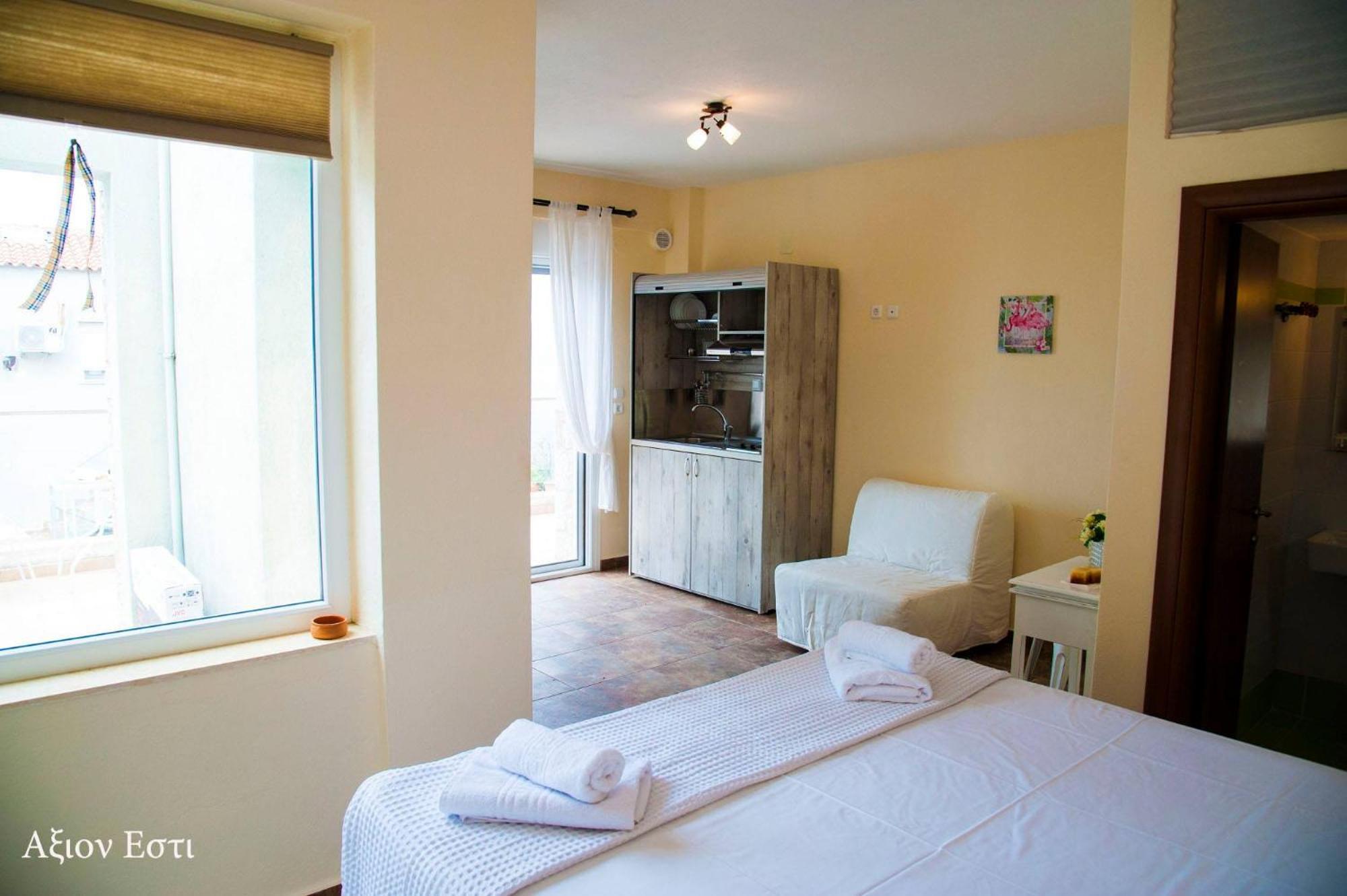 סקופלוס טאון Axion Esti Apartments מראה חיצוני תמונה