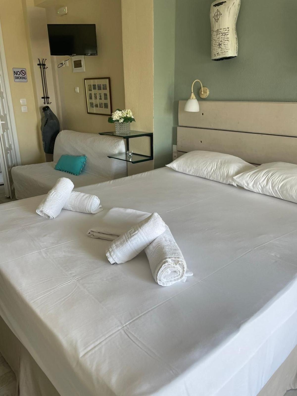 סקופלוס טאון Axion Esti Apartments חדר תמונה